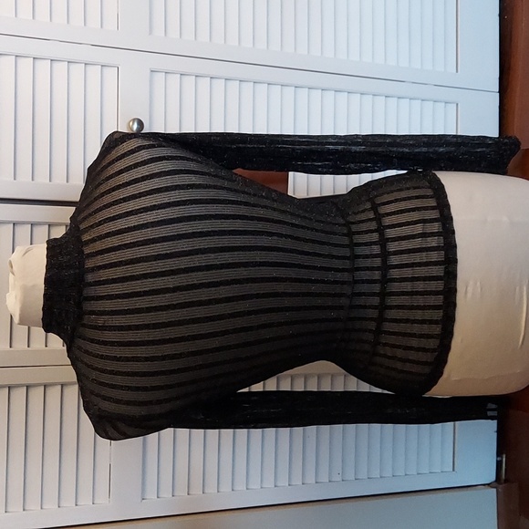 Buckle Black Sheer Striped Blouse - Picture 4 of 4